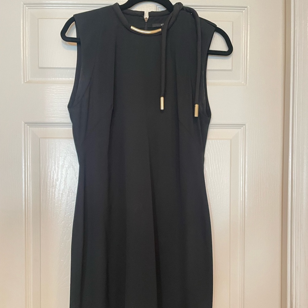 Selling this beautiful black Gucci dress. Size 42